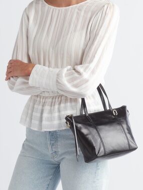 🖤 NWT | HOBO Kingston Mini Leather Crossbody Tote | Black